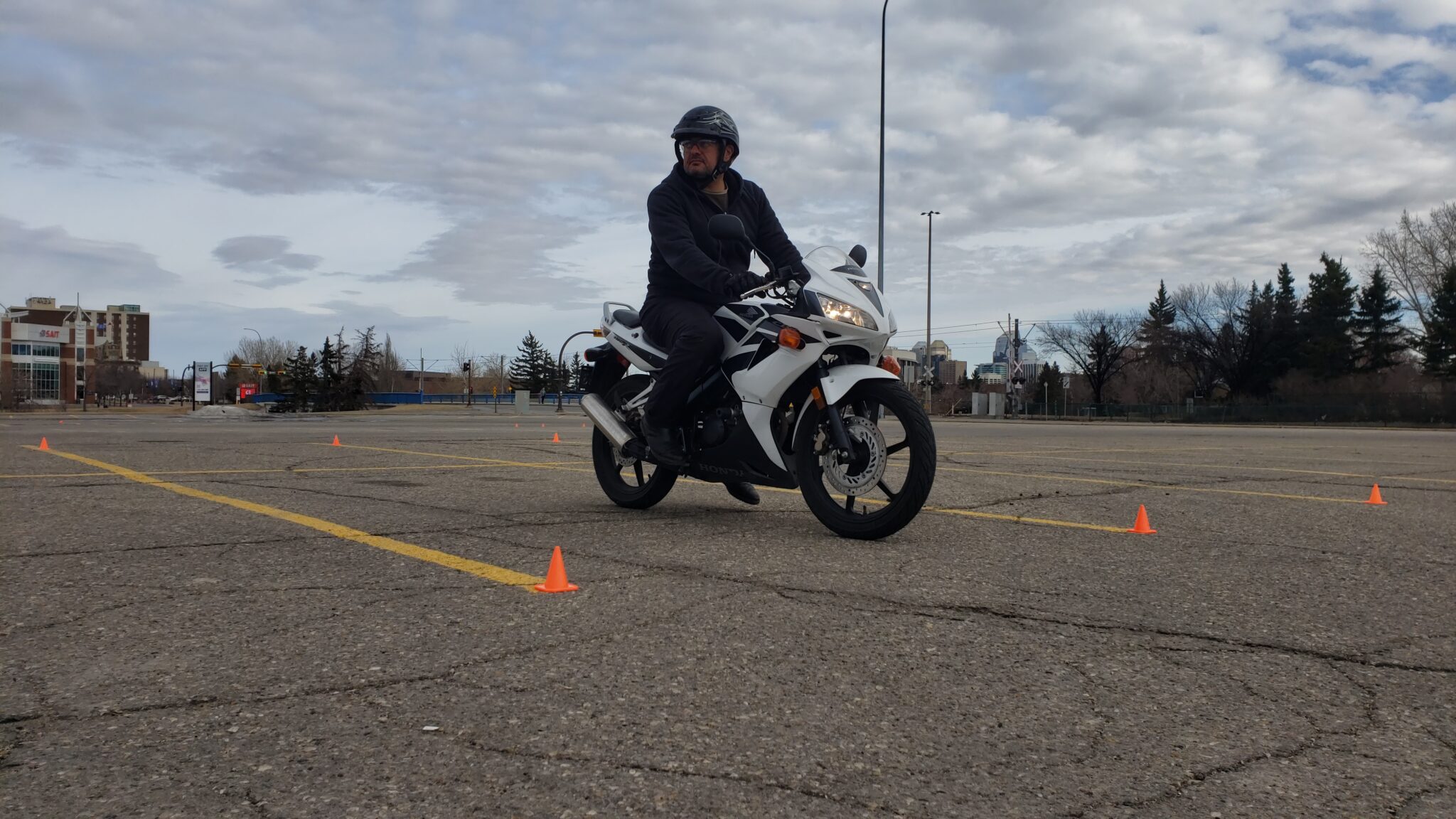 ROAD RUNNER DRIVING SCHOOL